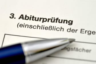 Abiturprüfungen: In Mecklenburg-Vorpommern fordern Schüler bessere Noten beim Mathe-Abitur.