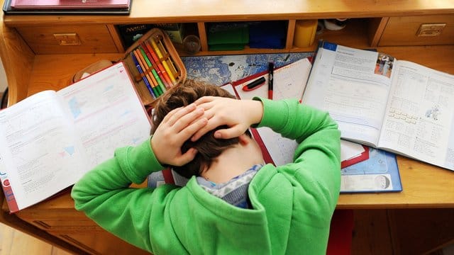 Auch viele Kinder leiden unter Kopfschmerzen. Auch viele Kinder leiden unter Kopfschmerzen.
