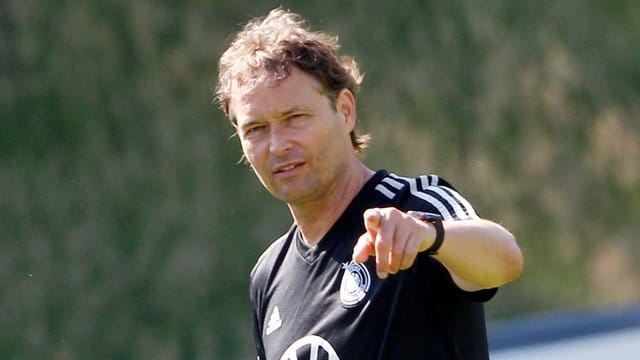 Gibt in zwei EM-Qualifikationspielen die Richtung vor: Löw-Assistent Marcus Sorg. Gibt in zwei EM-Qualifikationspielen die Richtung vor: Löw-Assistent Marcus Sorg.