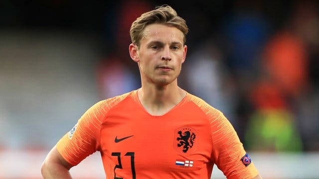 Gerade einmal 22 Jahre alt, aber schon der fast alles bestimmende Stratege der Niederländer: Frenie de Jong. Gerade einmal 22 Jahre alt, aber schon der fast alles bestimmende Stratege der Niederländer: Frenie de Jong.