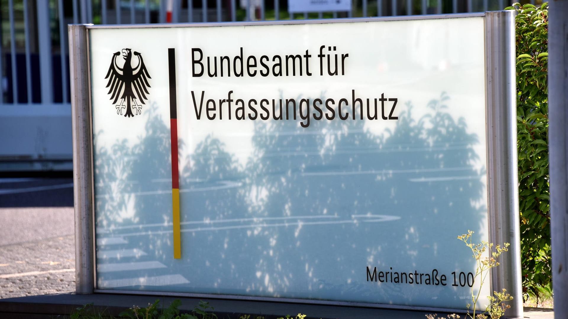 Eingang zum Bundesamt für Verfassungsschutz