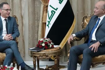 Heiko Maas spricht mit Barham Salih, Präsident des Irak: Der Außenminister ist zu einem Kurzbesuch im Irak eingetroffen, der aus Sicherheitsgründen vorher nicht angekündigt wurde.