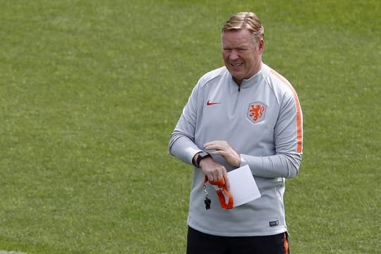 "Das Schöne am Fußball ist, dass du so jemanden nicht zu 100 Prozent stoppen kannst", sagte Koeman über Ronaldo.