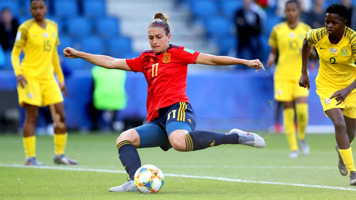 Erfolg zum Auftakt: Die Spanierinnen um Alexia Putellas gewannen ihr erstes Spiel gegen Südafrika.