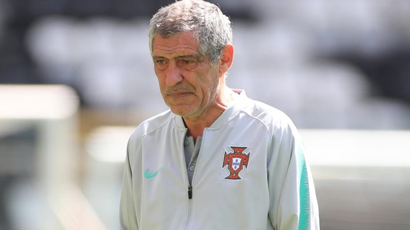 Portugals Trainer Fernando Santos.