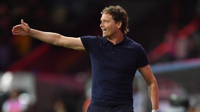"Pflichtaufgabe erfüllt": Co-Trainer Marcus Sorg hat Joachim Löw beim Spiel gegen Weißrussland gut vertreten. "Pflichtaufgabe erfüllt": Co-Trainer Marcus Sorg hat Joachim Löw beim Spiel gegen Weißrussland gut vertreten.