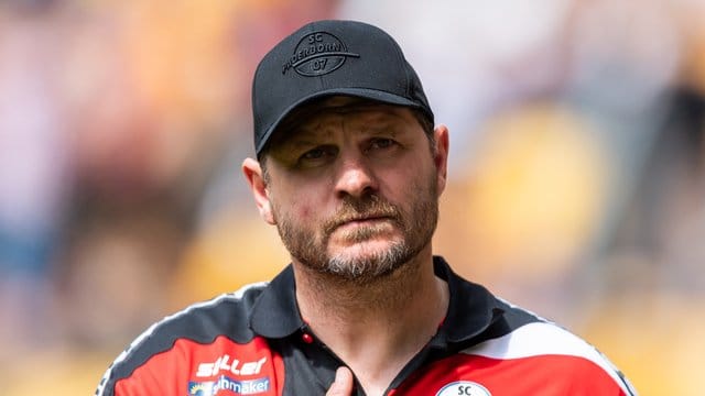 Will mit dem SC Paderborn bei der bisherigen offensiven Spielweise bleiben: Trainer Steffen Baumgart.