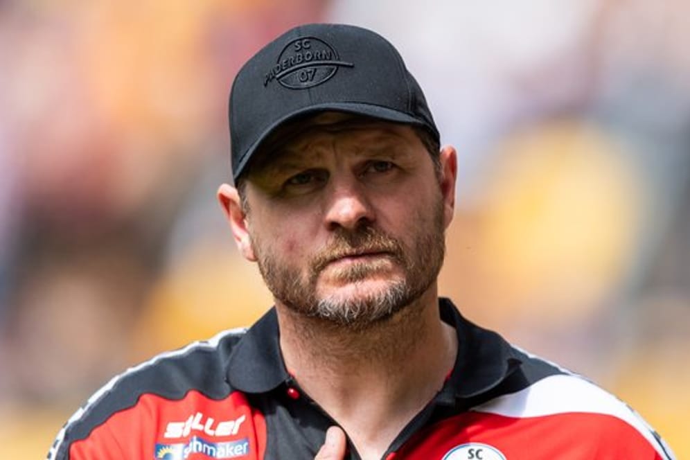Will mit dem SC Paderborn bei der bisherigen offensiven Spielweise bleiben: Trainer Steffen Baumgart.