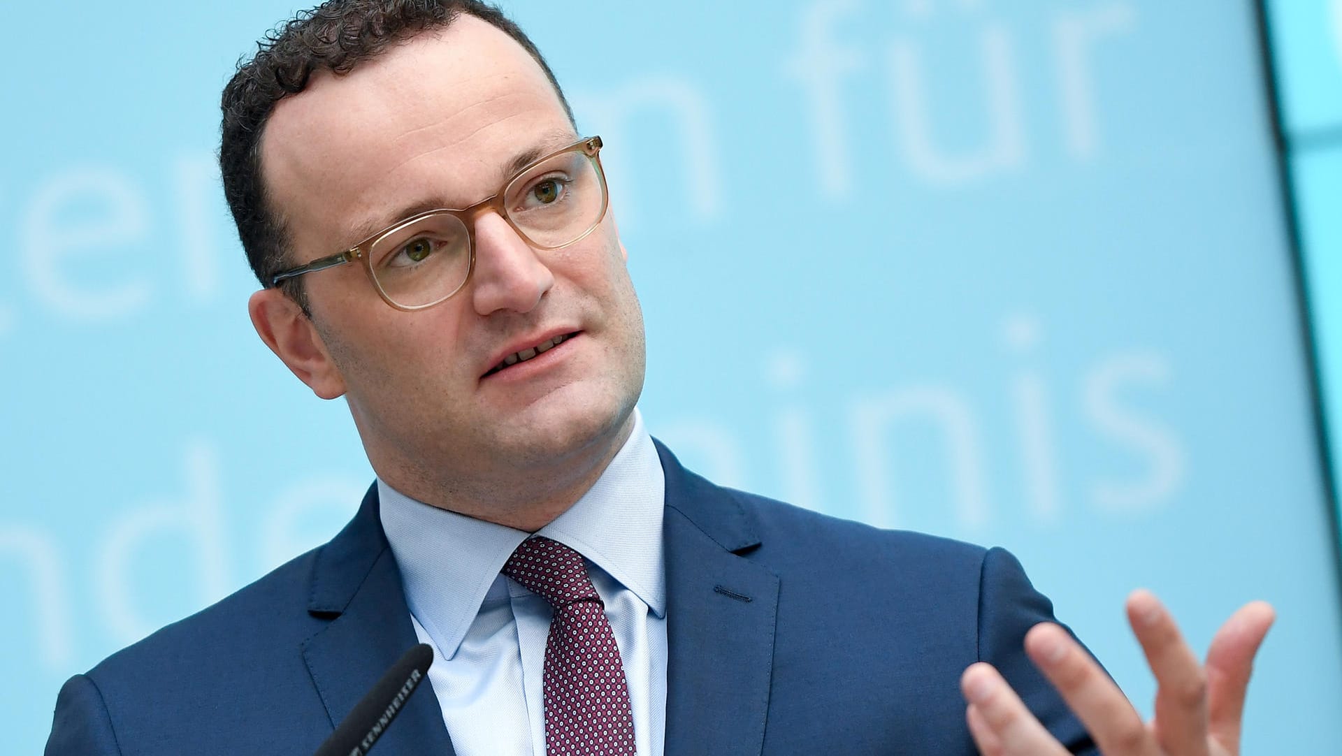 CDU-Bundesgesundheitsminister Jens Spahn: Noch in diesem Jahr will er einen Gesetzentwurf gegen Konversionstherapien mit dem Justizministerium abstimmen.