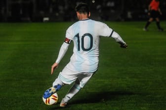 Superstar des Weltfußballs: Lionel Messi trägt sowohl in der argentinischen Nationalmannschaft als auch beim FC Barcelona die Nummer 10.