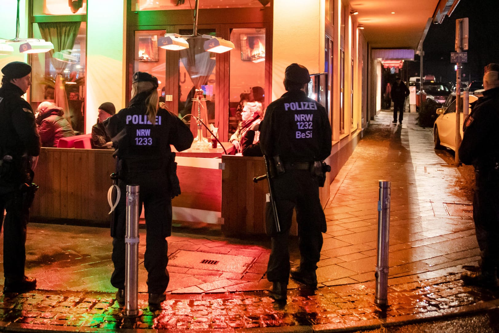 Razzia gegen eine Shisha-Bar in Bochum: "Wir haben den Aufenthaltsstatus von geflüchteten Menschen nicht konsequent geklärt und zu häufig weggeschaut." (Archivfoto)