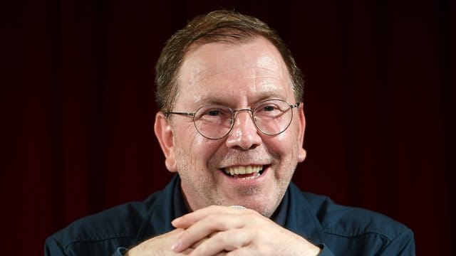 René Pollesch wird die Leitung der Volksbühne als Intendant zur Saison 2021/22 übernehmen.