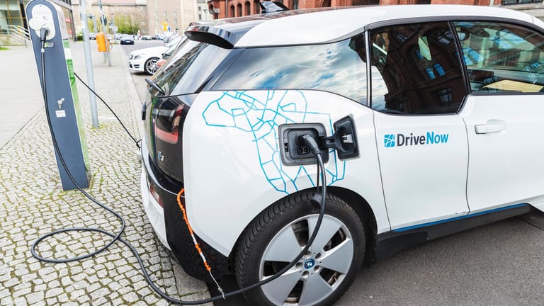 Elektroauto von DriveNow: Der Carsharingdienst wird vom Automobilhersteller BMW angeboten.