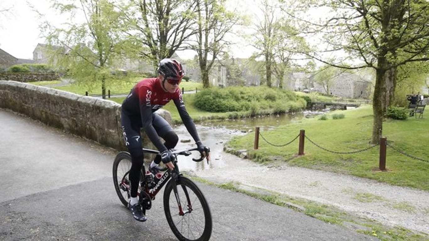 Chris Froome musste das Critérium du Dauphiné nach einem Trainingssturz aufgeben.