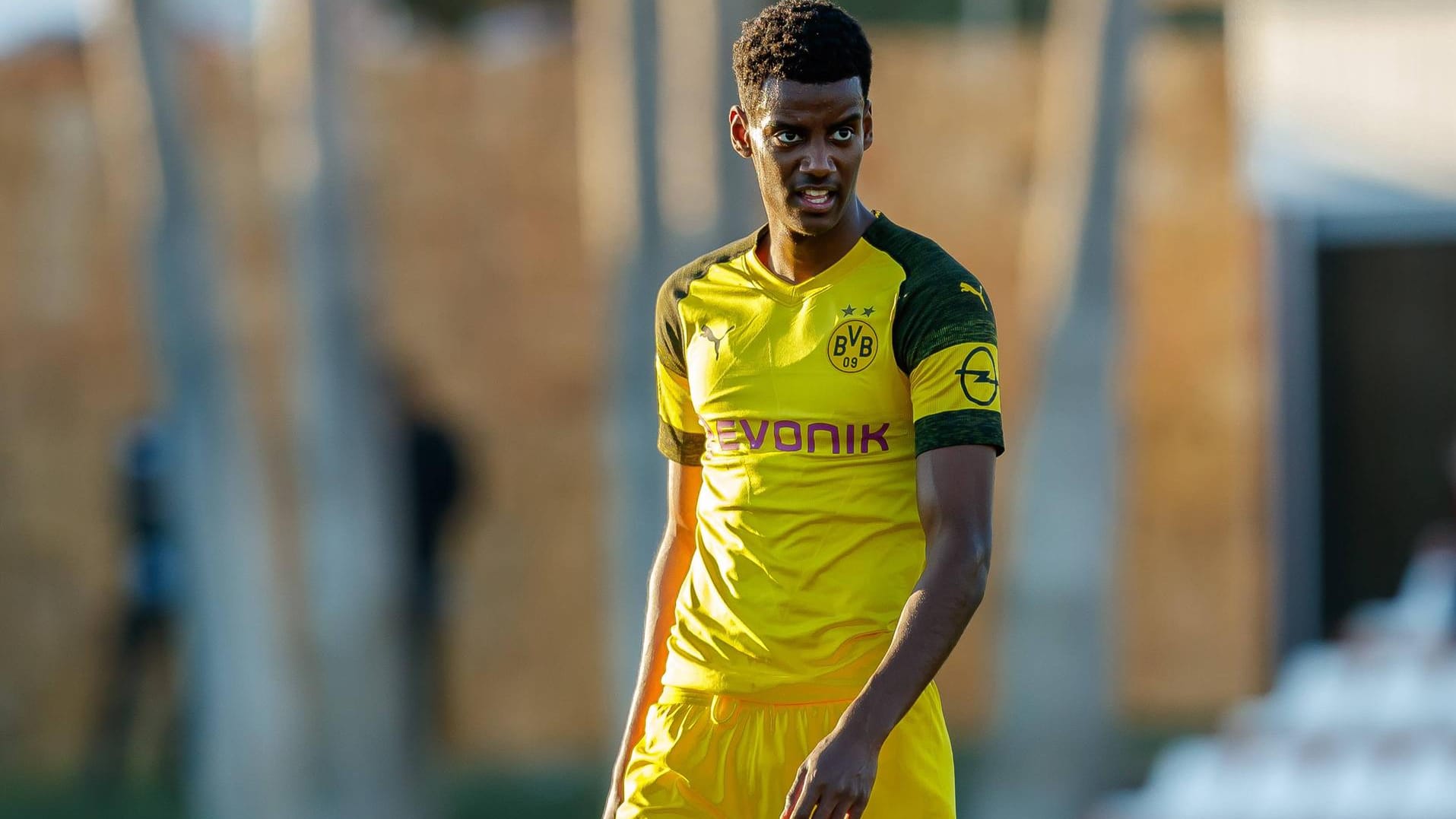 Neuen Klub im Blick: Alexander Isak spielt kommende Saison nicht im BVB-Trikot.