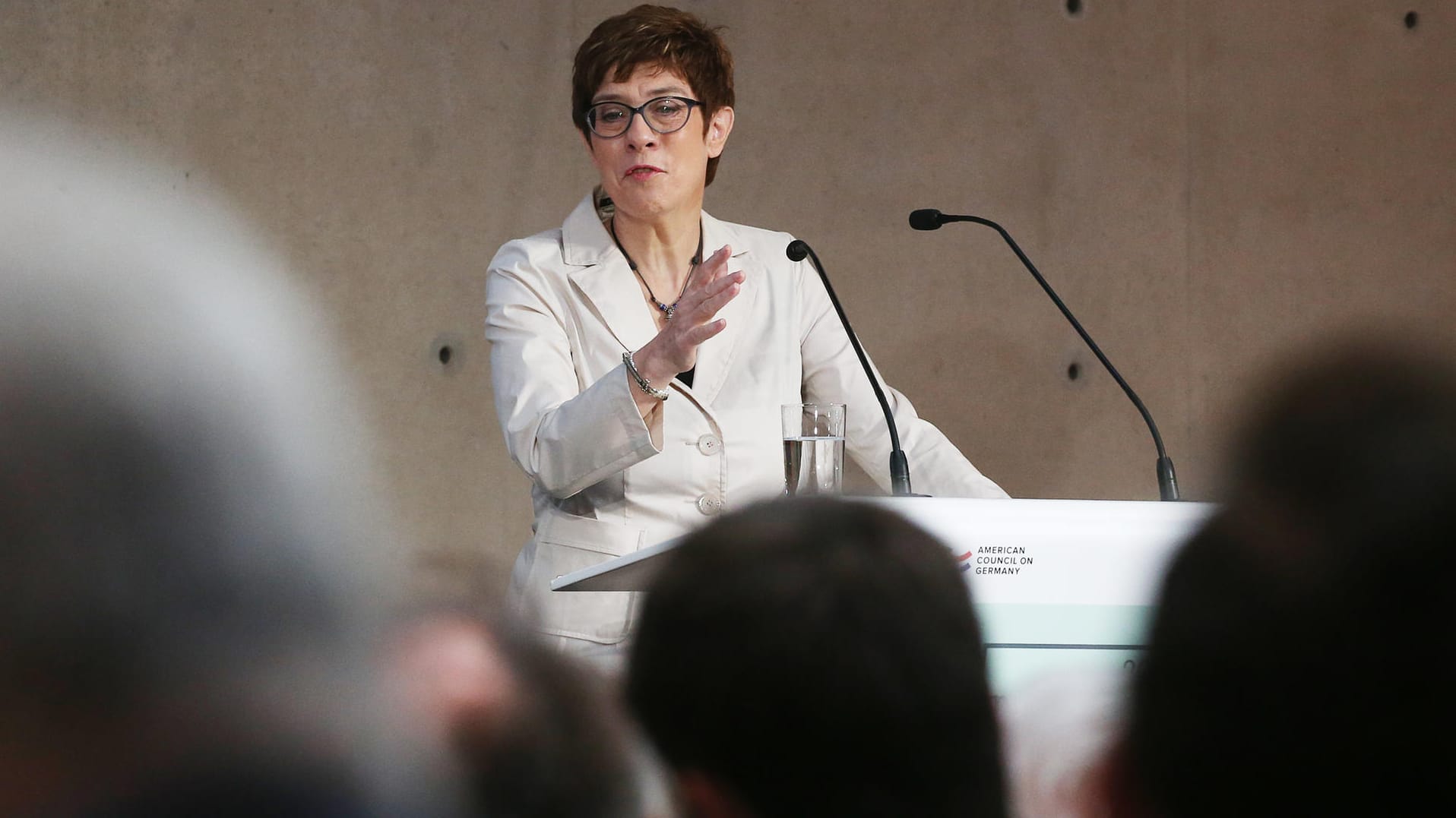 Annegret Kramp-Karrenbauer, Vorsitzende der CDU, bei der Deutsch-Amerikanischen Konferenz der Atlantik-Brücke und des American Council on Germany