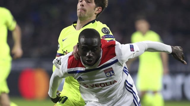 Ferland Mendy (vorn, in Aktion für Olympique Lyon) wechselt zu Real Madrid. Ferland Mendy (vorn, in Aktion für Olympique Lyon) wechselt zu Real Madrid.