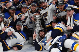 Grenzenloser Jubel bei den St. Louis Blues: Sie gewinnen erstmals den Stanley Cup.