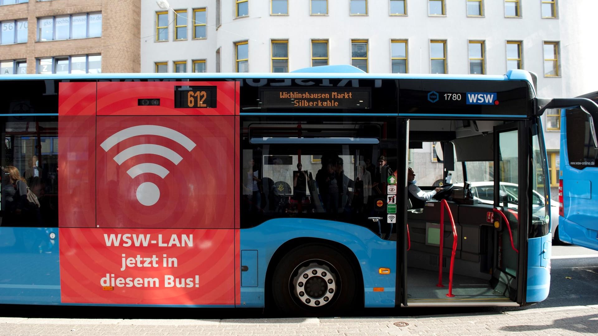 Ein mit WLAN ausgestatteter Bus der WSW.