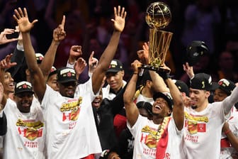 Die Spieler der Toronto Raptors feiern den NBA-Titel: Es ist die erste Meisterschaft eines kanadischen Teams.
