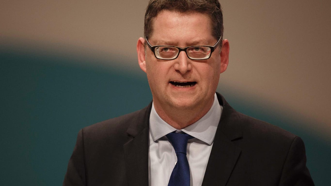 Thorsten Schäfer-Gümbel, einer der drei kommissarischen SPD-Chefs, greift die Grünen scharf an: Er wirft ihnen Verkürzung vor – ähnlich, wie die AfD sie betreibe.