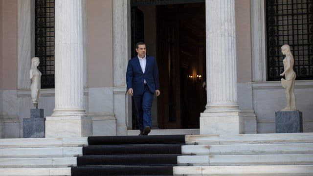 Die Partei Syriza liegt nur noch bei einer Zustimmung von 26 Prozent. Die Partei Syriza liegt nur noch bei einer Zustimmung von 26 Prozent.
