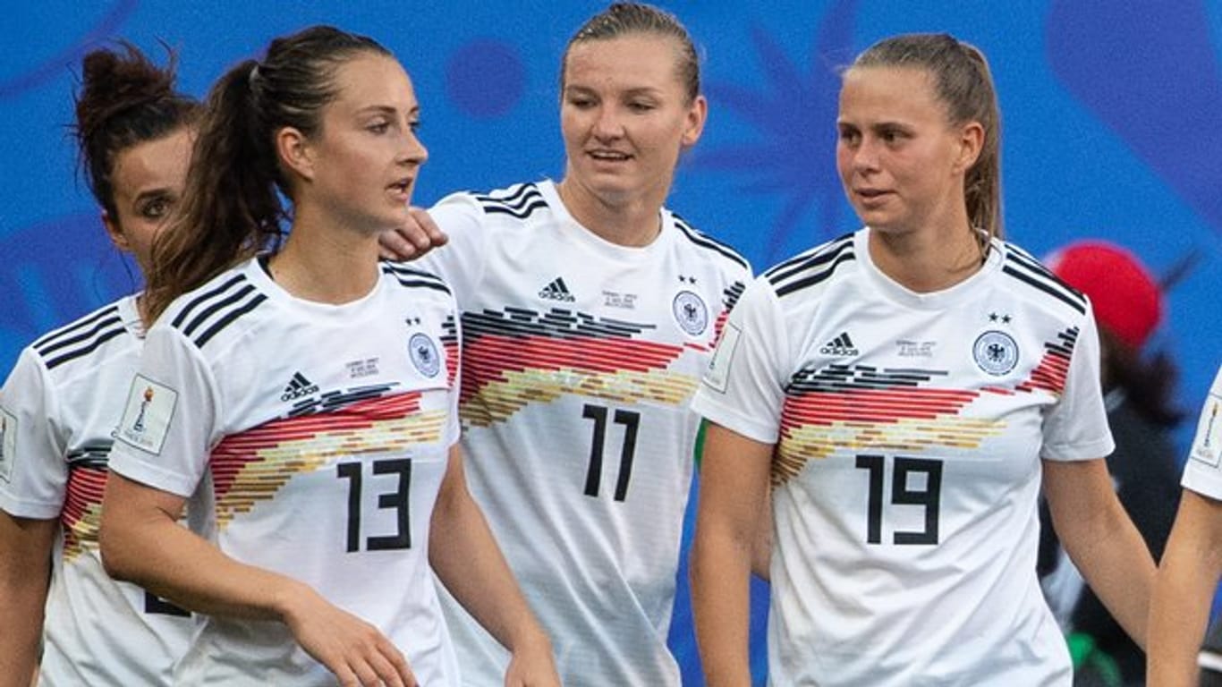 Die deutsche Fußballnationalmannschaft der Frauen muss auch am neuen WM-Spielort mit Regen vorliebnehmen.