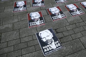 Wikileaks-Gründer Julian Assange ist in Großbritannien in Haft: Unterstützer fordern, ihn nicht an die USA auszuliefern.