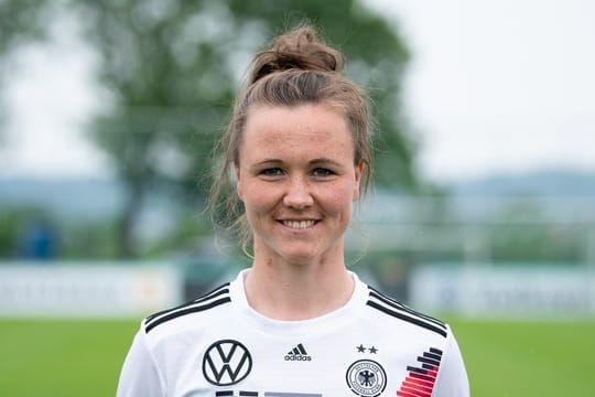 Marina Hegering spielt bei der WM während der knapp bemessenen Freizeit Gitarre.
