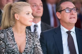 Heinz-Christian Strache und seine Frau Philippa: Sie will jetzt ins österreichische Parlament.