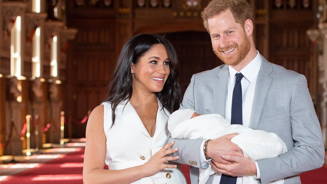 Herzogin Meghan, Prinz Harry und Söhnchen Archie Harrison: Die Familie hat jetzt eine Nanny eingstellt.