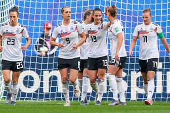 Jubel bei den deutschen Spielerinnen nach dem 1:0-Sieg über Spanien.