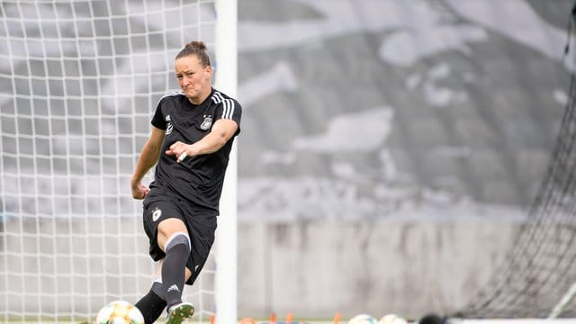 Torhüterin Almuth Schult ist der sichere Rückhalt der deutschen Damen-Nationalmannschaft. Torhüterin Almuth Schult ist der sichere Rückhalt der deutschen Damen-Nationalmannschaft.