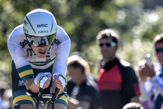 Der Australier Rohan Dennis hat die erste Etappe der 83.