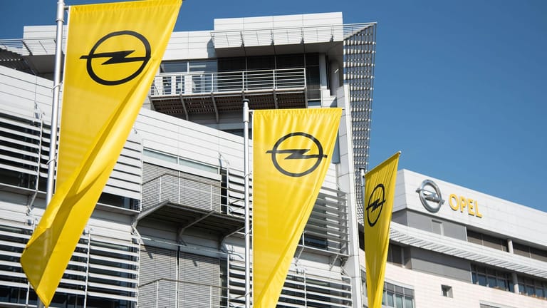 Opel in Rüsselsheim: Der Autobauer soll 210.000 Fahrzeuge zurückrufen.