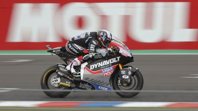 Der deutsche Moto2-Pilot Marcel Schrötter landet auf Platz sieben. Der deutsche Moto2-Pilot Marcel Schrötter landet auf Platz sieben.