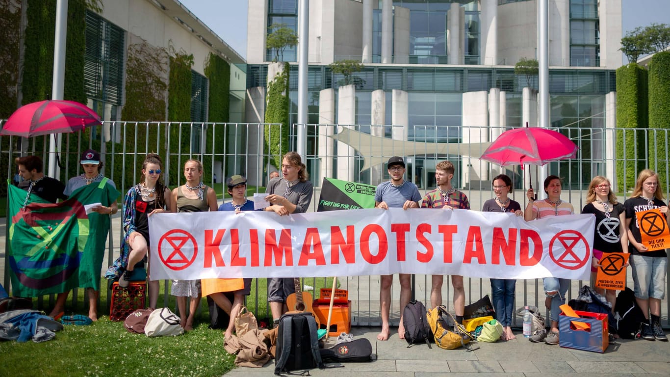 Klimaschutzprotest vor dem Bundeskanzleramt.
