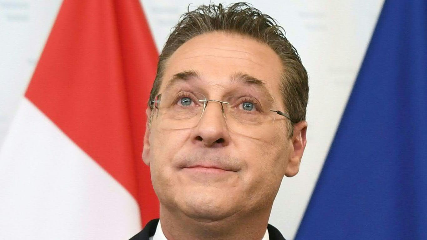 Der nach dem Skandal-Video zurückgetretene FPÖ-Chef und Vizekanzler Heinz-Christian Strache nimmt sein bei der Europawahl gewonnenes Mandat nicht an.