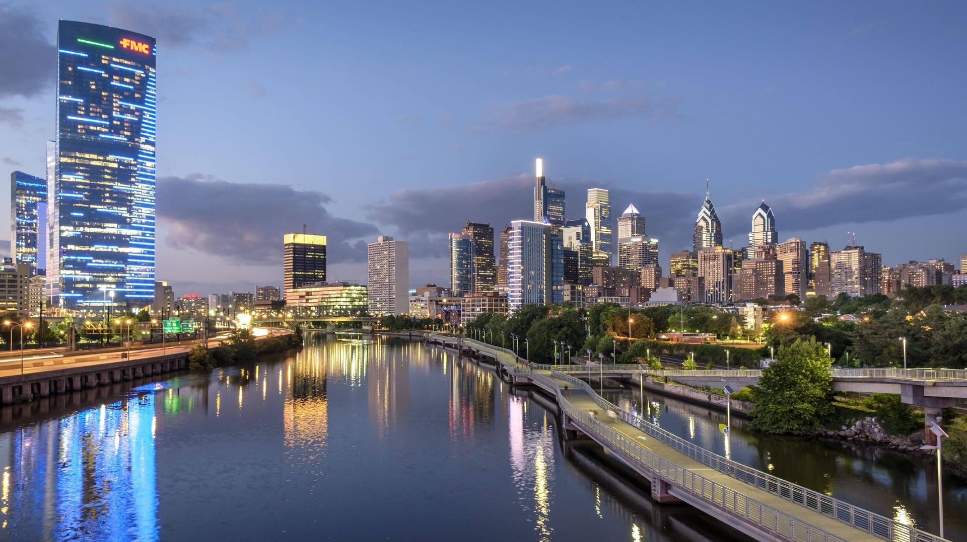 Blick auf Philadelphia: Das Wochenende in der US-Metrophole war von Gewalt geprägt, in 15 Fällen wurden Schusswaffen eingesetzt, es gab 24 Verletzte. (Symbolbild)