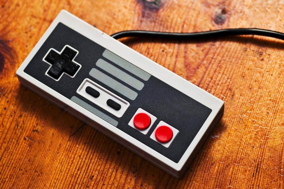 Der Controller einer NES (Symbolbild): Erkennen Sie alle Retro-Konsolen?