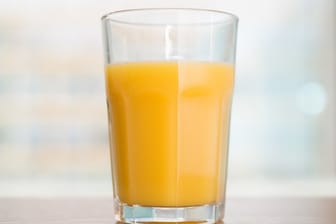 Statistisch gesehen trinkt jeder Einwohner in Deutschland 7,4 Liter Orangensaft im Jahr.
