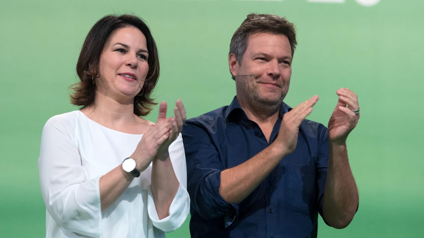 Annalena Baerbock und Robert Habeck: Die beiden teilen sich seit 2018 den Bundesvorsitz der Grünen. (Archivbild)