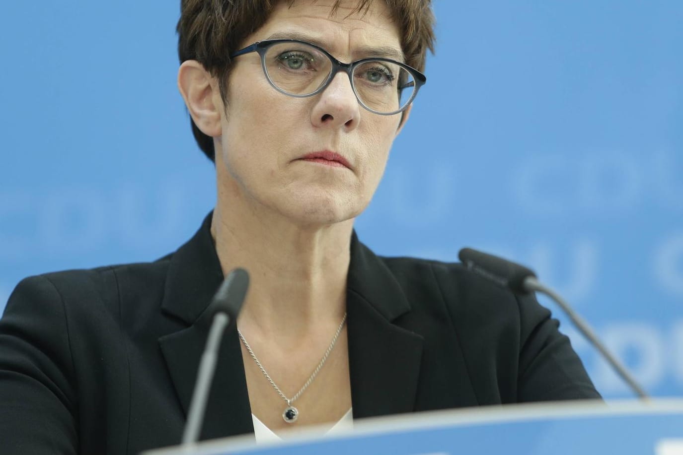 Die CDU-Chefin: Annegret Kramp-Karrenbauer räumt Unsicherheiten im Umgang mit den Medien ein. Die Bereitschaft, Aussagen auf die Goldwaage zu legen, sei dort aber auch groß.