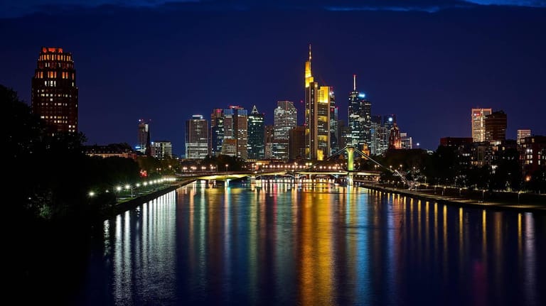 Skyline des Bankenstandorts Frankfurt: Im Zuge der "Cum Ex"-Ermittlungen sind Anklagen erhoben wurden.