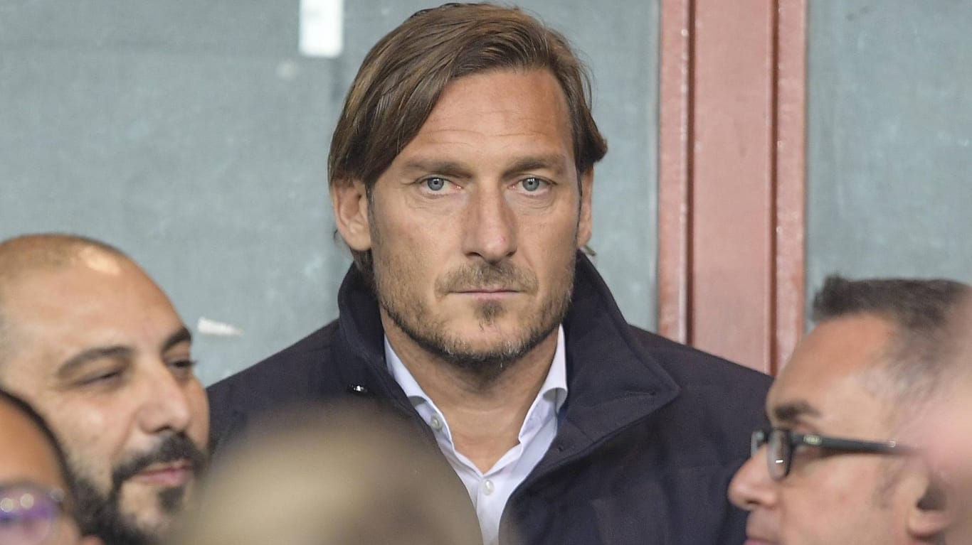 Francesco Totti: Die Klub-Ikone verlässt den AS Rom im Streit.
