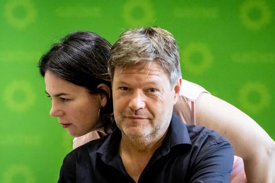 Annalena Baerbock und Robert Habeck sind seit Januar 2018 Parteichefs der Grünen.