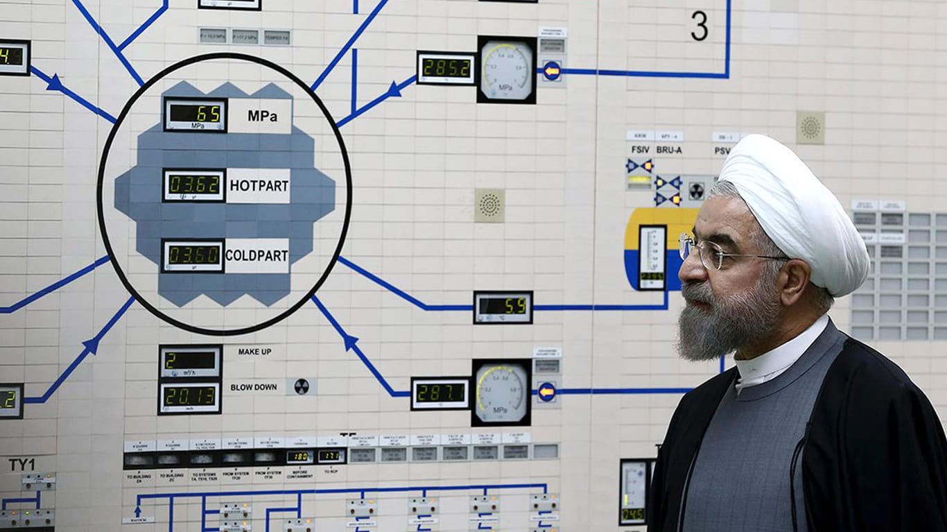 Der iranische Präsident Hassan Ruhani: Der Iran kündigt einen weiteren Teilausstieg aus dem Atomabkommen an.