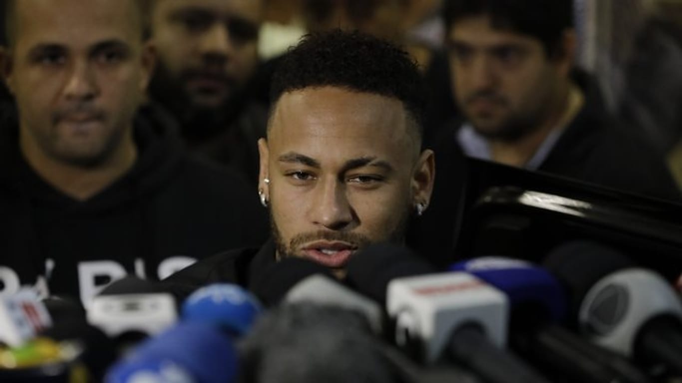 Bei Paris Saint-Germain hat Neymar noch einen Vertrag bis 2022.