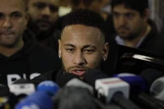 Bei Paris Saint-Germain hat Neymar noch einen Vertrag bis 2022.