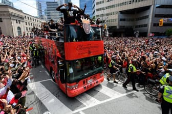 Euphorische Kanadier: Rund eine Million Fans bejubelten den neuen NBA-Champions, die Toronto Raptors, in der Metropole am Ontariosee.